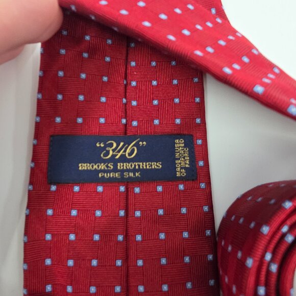 Brooks Brothers "346" Men's Pure Silk Tie Red Geometric Made in the USA Modern - Picture 2 of 9